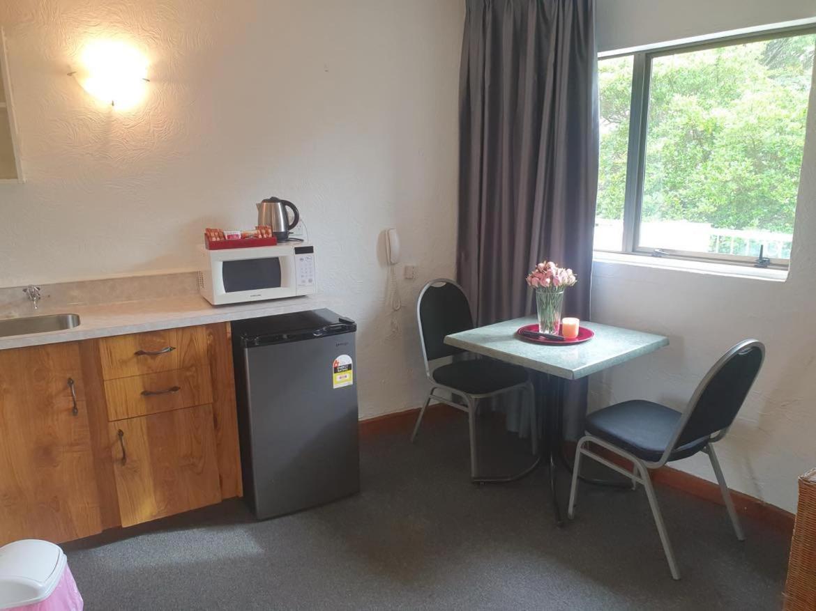 Aaa Mana Motel Porirua Eksteriør billede